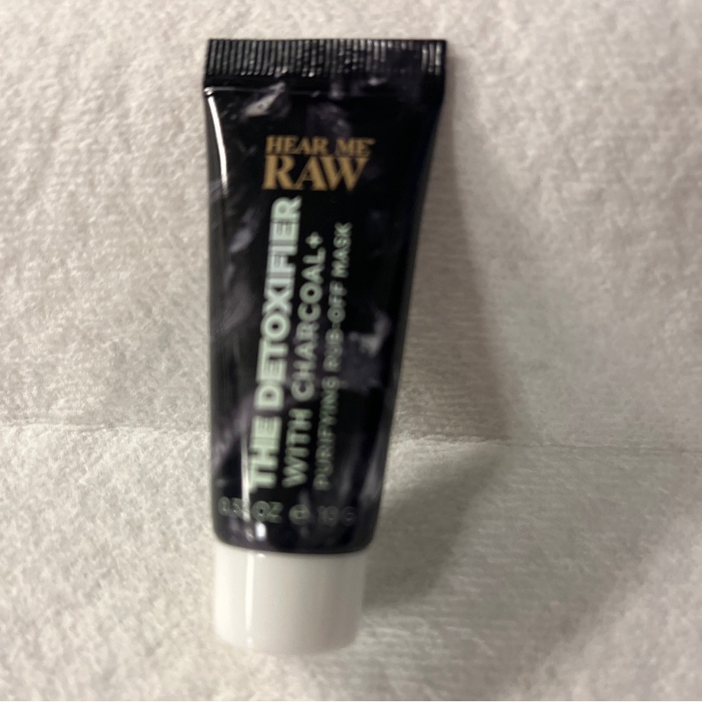 Hear Me Raw The Detoxifier with Charcoal Purifying Rub-Off Mask Sample Skincare.